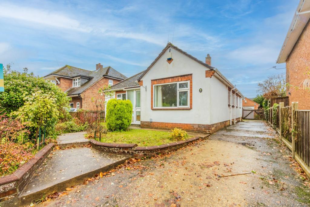 Ipswich Road, Norwich, NR4 3 bed detached bungalow for sale £440,000