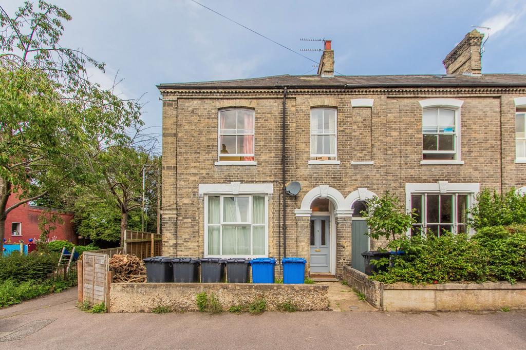 Bathurst Road, Norwich, NR2 5 bed terraced house £450,000