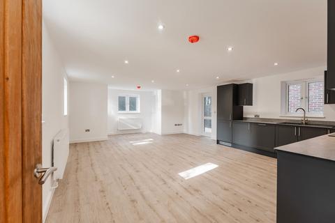 2 bedroom flat for sale - Overstrand Road, Cromer, NR27