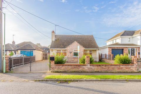 3 bedroom detached bungalow for sale, Borrow Road, Oulton Broad, NR32