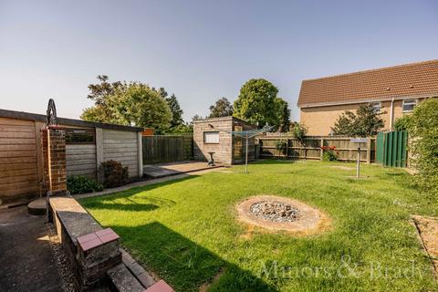 3 bedroom semi-detached bungalow for sale, Hermitage Close, Acle, NR13