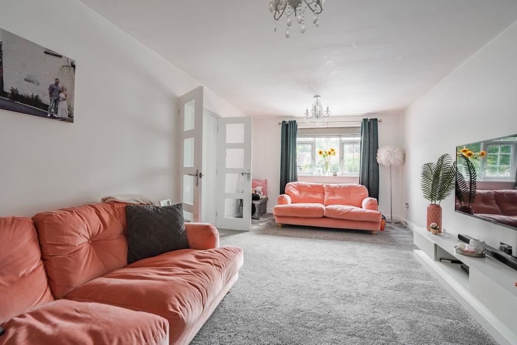 Sands Lane, Oulton, NR32 4 bed detached house for sale £325,000