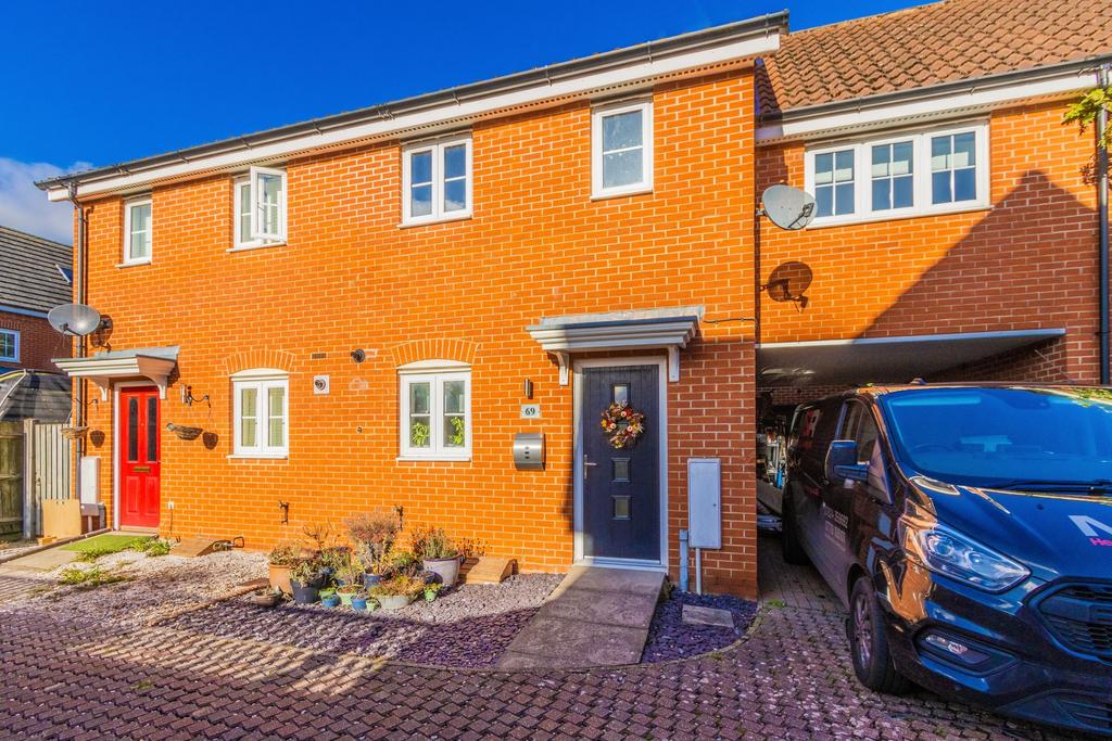 Windsor Park Gardens, Norwich, NR6 2 bed terraced house £220,000