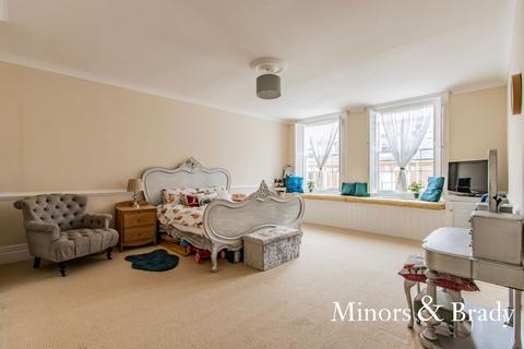 Beach House Beach Road, Lowestoft, NR32 1DS