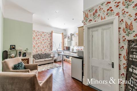 Beach House Beach Road, Lowestoft, NR32 1DS