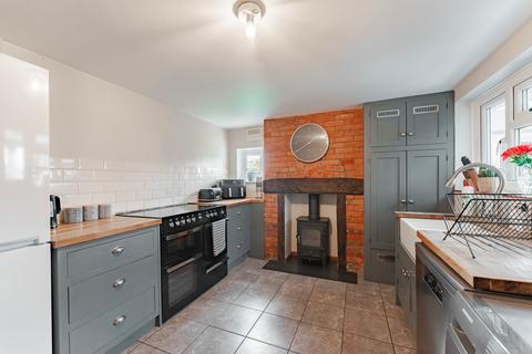 Birds Nest Cottage School Lane, Cantley, Norwich, NR13 3SA