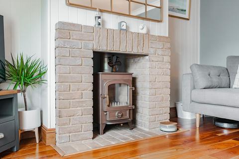 Birds Nest Cottage School Lane, Cantley, Norwich, NR13 3SA