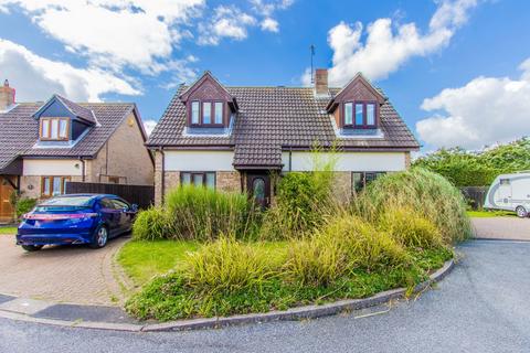 3 bedroom detached house for sale, Plymouth Close, Caister-On-Sea, NR30
