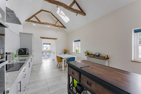 3 bedroom barn conversion for sale - Burnthouse Lane, Toft Monks, NR34