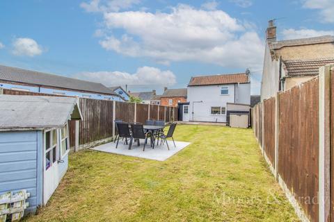 3 bedroom detached house for sale - Beach Road, Caister-On-Sea, NR30