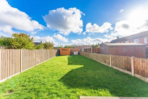 3 bedroom terraced house for sale - Churchman Road, Norwich, NR7