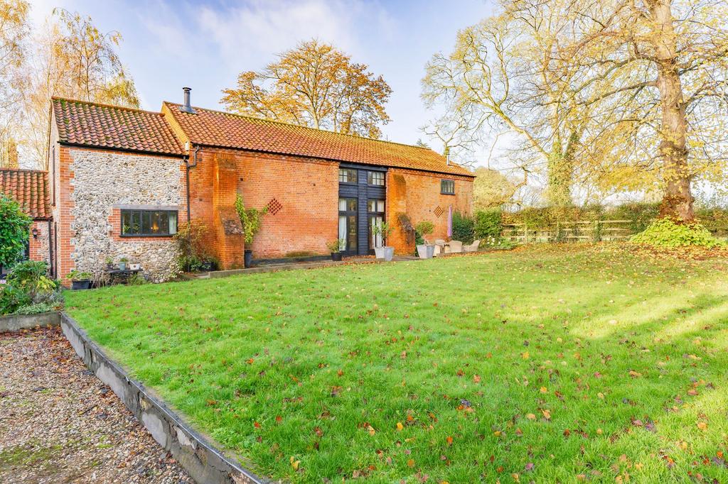 Sandy Lane, Dereham, NR19 4 bed barn conversion for sale £800,000