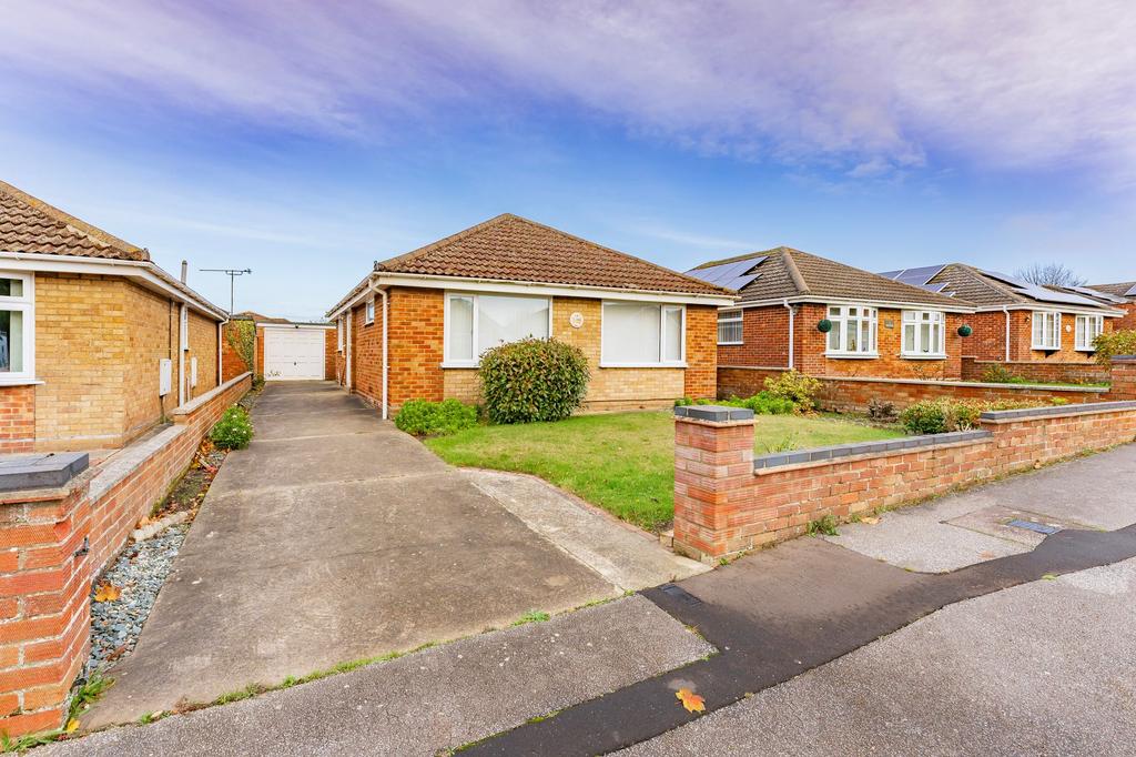 Thirlmere Walk, Lowestoft, NR32 2 bed detached bungalow for sale £250,000