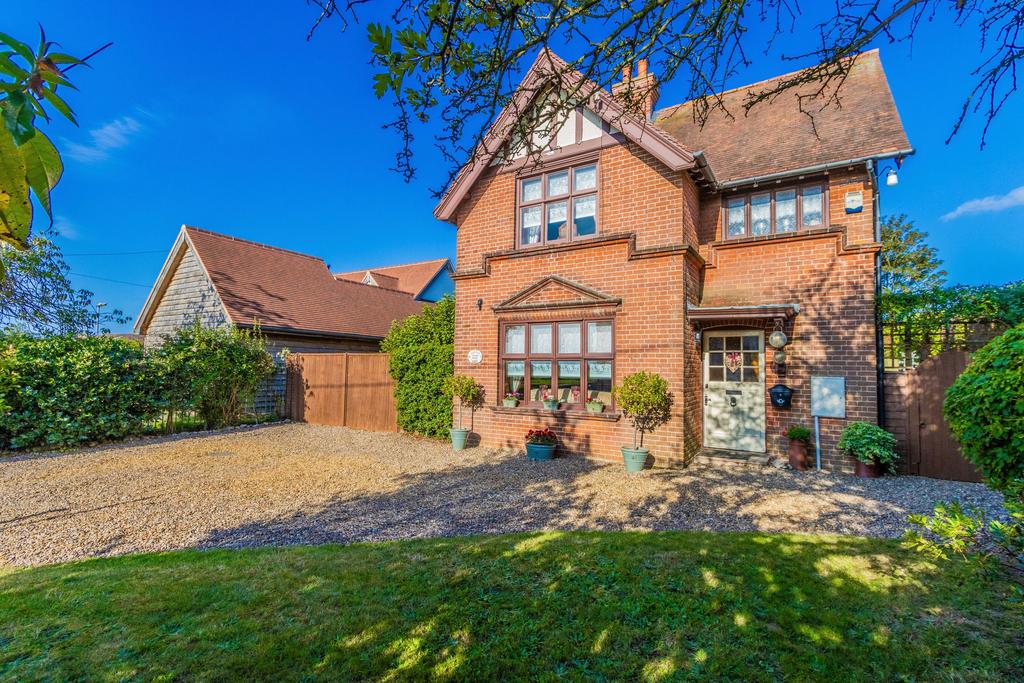 Hall Lane, Knapton, NR28 3 bed detached house for sale £385,000