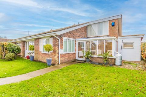 2 bedroom semi-detached bungalow for sale, Firs Avenue, Ormesby, NR29