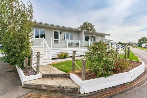 2 bedroom park home for sale, 61 Broadland Marina, Marsh Road, NR33