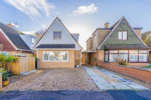 25 Meadow Close, Norwich, NR6 6XY