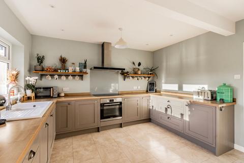 25 Meadow Close, Norwich, NR6 6XY