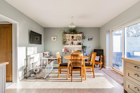 25 Meadow Close, Norwich, NR6 6XY
