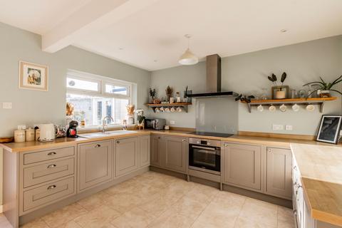 25 Meadow Close, Norwich, NR6 6XY