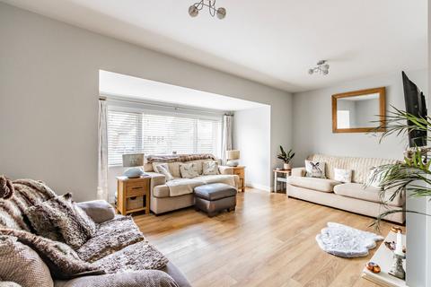 25 Meadow Close, Norwich, NR6 6XY