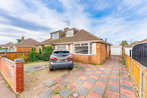 3 bedroom semi-detached bungalow for sale, Linacre Avenue, Norwich, NR7