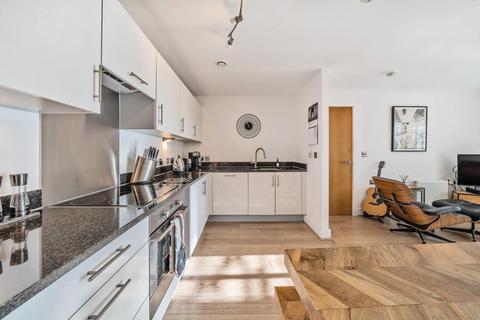 Flat 11, 11 Robsart Street, London, SW9 0AE