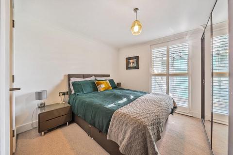 Flat 11, 11 Robsart Street, London, SW9 0AE