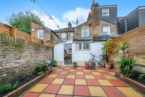 15 Ranmere Street, London, SW12 9QQ