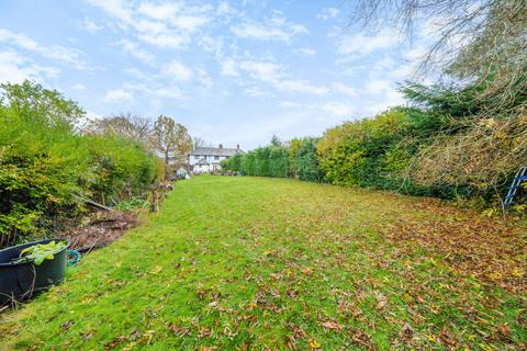 78 Oak Hill, Wood Street Village, Guildford, GU3 3ES