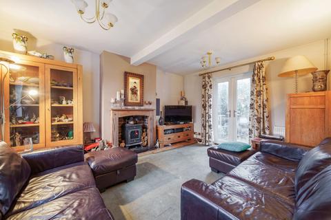 78 Oak Hill, Wood Street Village, Guildford, GU3 3ES