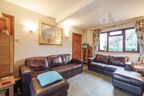 78 Oak Hill, Wood Street Village, Guildford, GU3 3ES