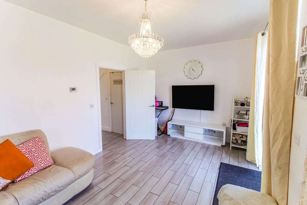 Ashton Old Road, Manchester 3 bed semidetached house to rent £1,400