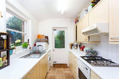 3 bedroom terraced house to rent - Henshaw Street, London, SE17
