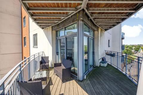 2 bedroom flat for sale - Broadway Plaza, 219 Ladywood Middleway, Birmingham, West Midlands, B16 8EQ