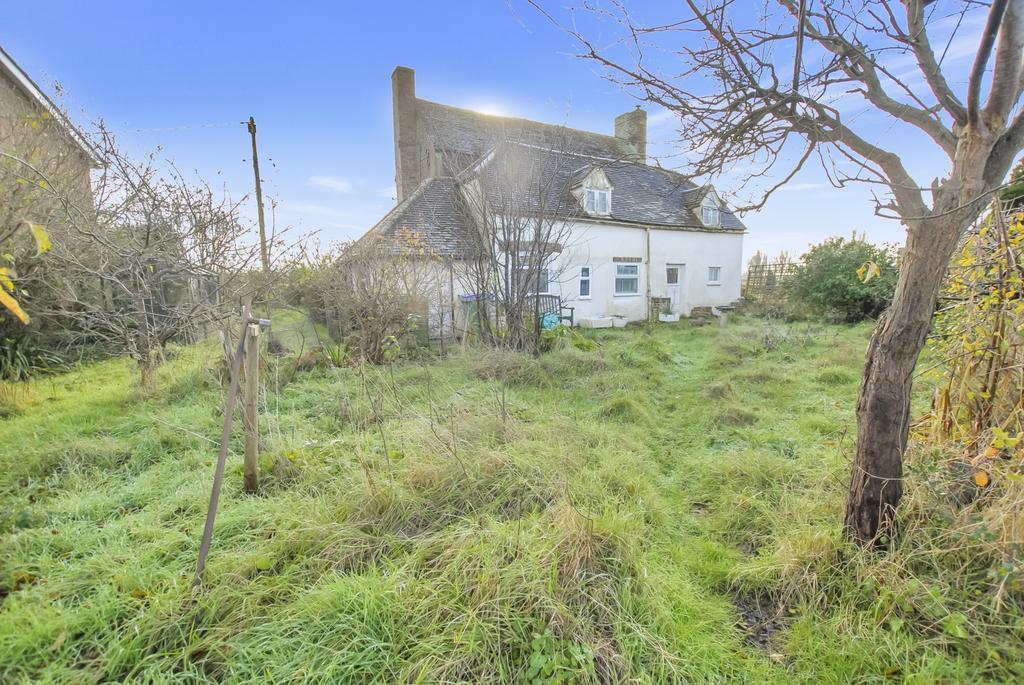 St Marys Road, Dymchurch, TN29 5 bed detached house for sale £350,000