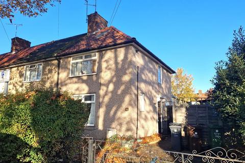 3 bedroom end of terrace house for sale - Oxlow Lane, Dagenham RM9 5XD