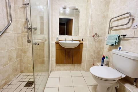 1 bedroom flat for sale, Grosvenor Drive, Whitley Bay, Tyne and Wear, NE26 2JB