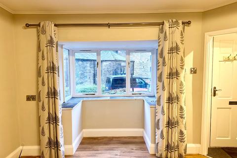 2 bedroom terraced house to rent, Calderside, Hebden Bridge, HX7 6NG