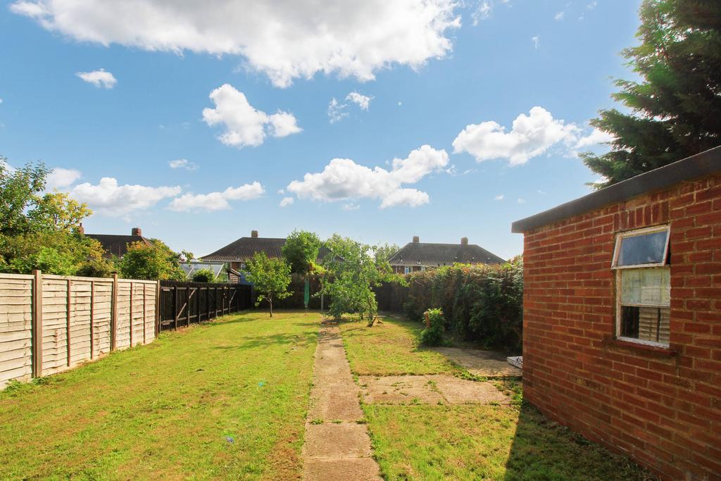 Bluebell Road, Norwich NR4 3 bed semidetached house to rent £1,500