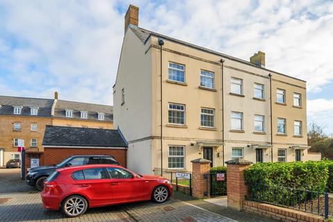 3 bedroom end of terrace house for sale, Swindon,  Wiltshire,  SN25
