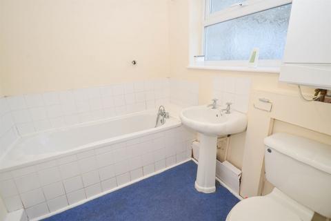 1 bedroom flat for sale, Gladstone Street, Roker