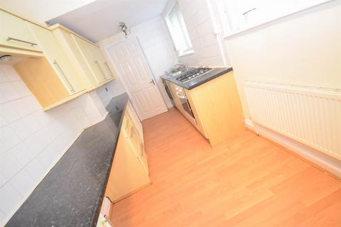 1 bedroom flat for sale, Gladstone Street, Roker