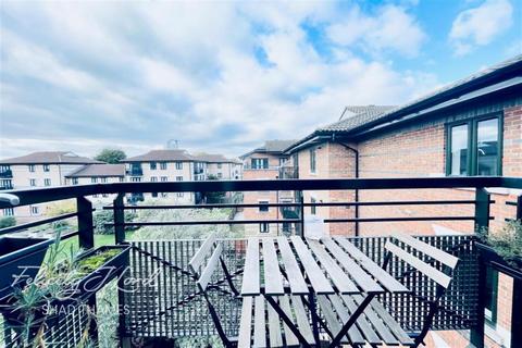 1 bedroom flat to rent - Galway Close, SE16