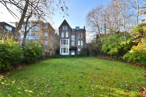 undefined, South Norwood Hill London SE25