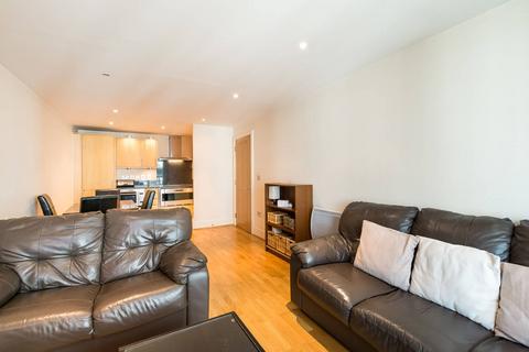 2 bedroom flat to rent - St George Wharf, Vauxhall, London, SW8