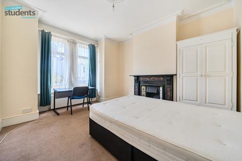 5 bedroom terraced house to rent, Bernard Road, Brighton BN2