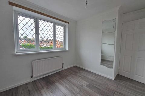 3 bedroom semi-detached house to rent - Brooklands Road, Cannock, WS11 6EJ