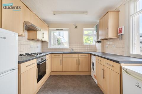 5 bedroom terraced house to rent, Totland Road, Brighton BN2