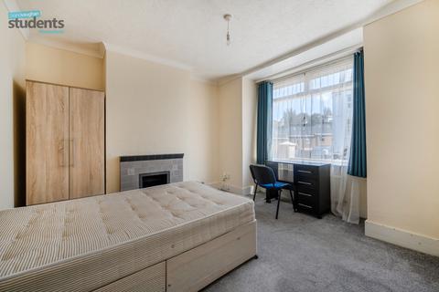 5 bedroom terraced house to rent, Totland Road, Brighton BN2